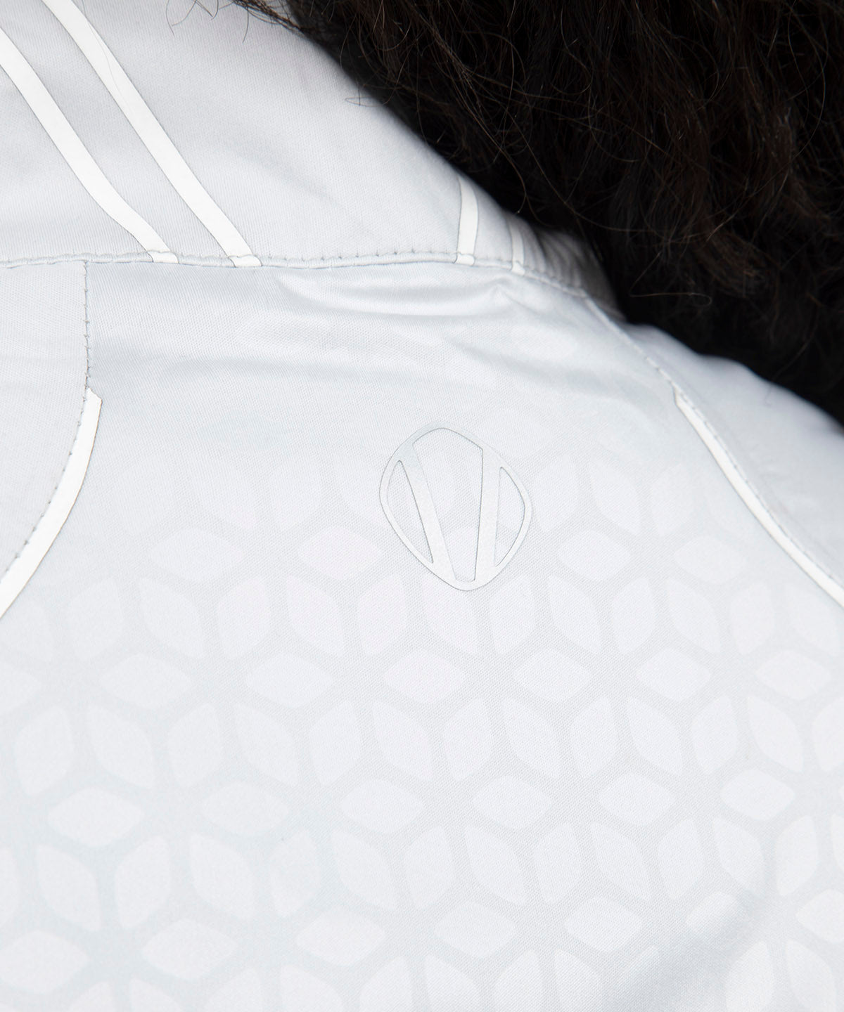 Oyster/Pure White
